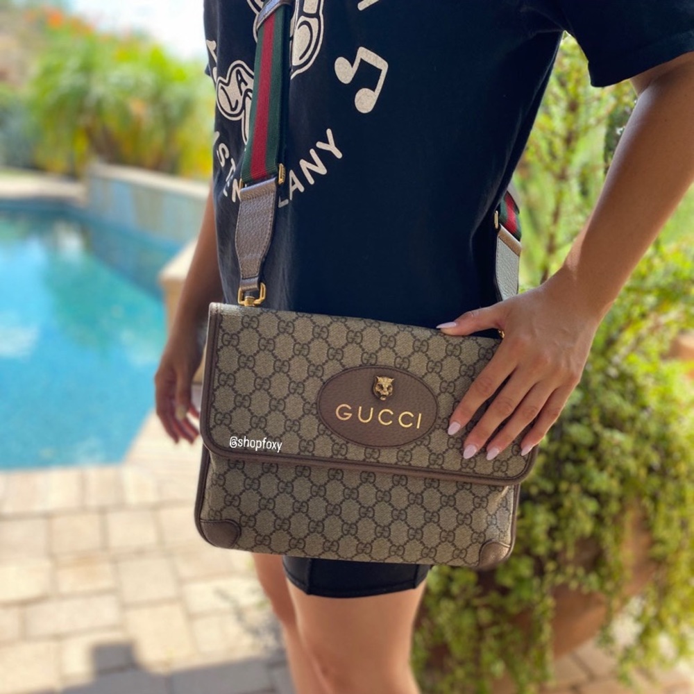 SOLD Gucci Supreme Neo Vintage Messenger Bag - Picture 2 of 16